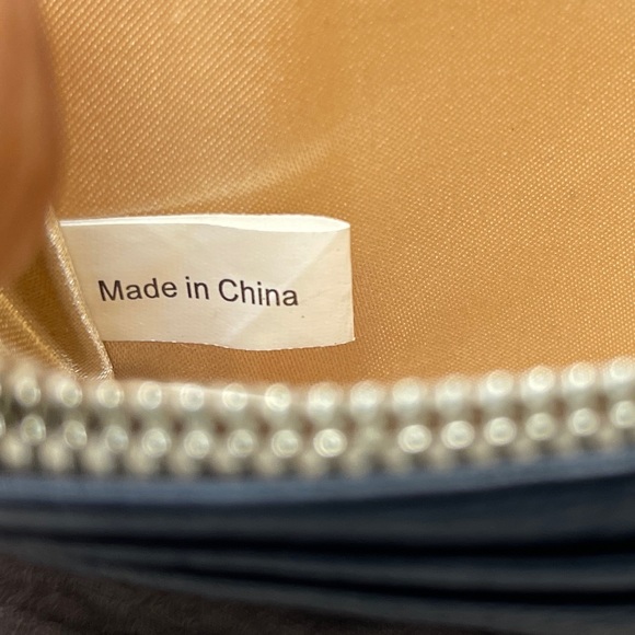 Elliot Lucca Black Pebble Leather Hand Wristlet/Clutch With Tassel Zipper Pull - Picture 10 of 14